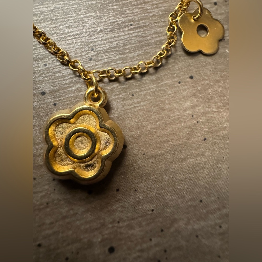 Gold Tone Flower Charm Bracelet - Picture 3 of 4